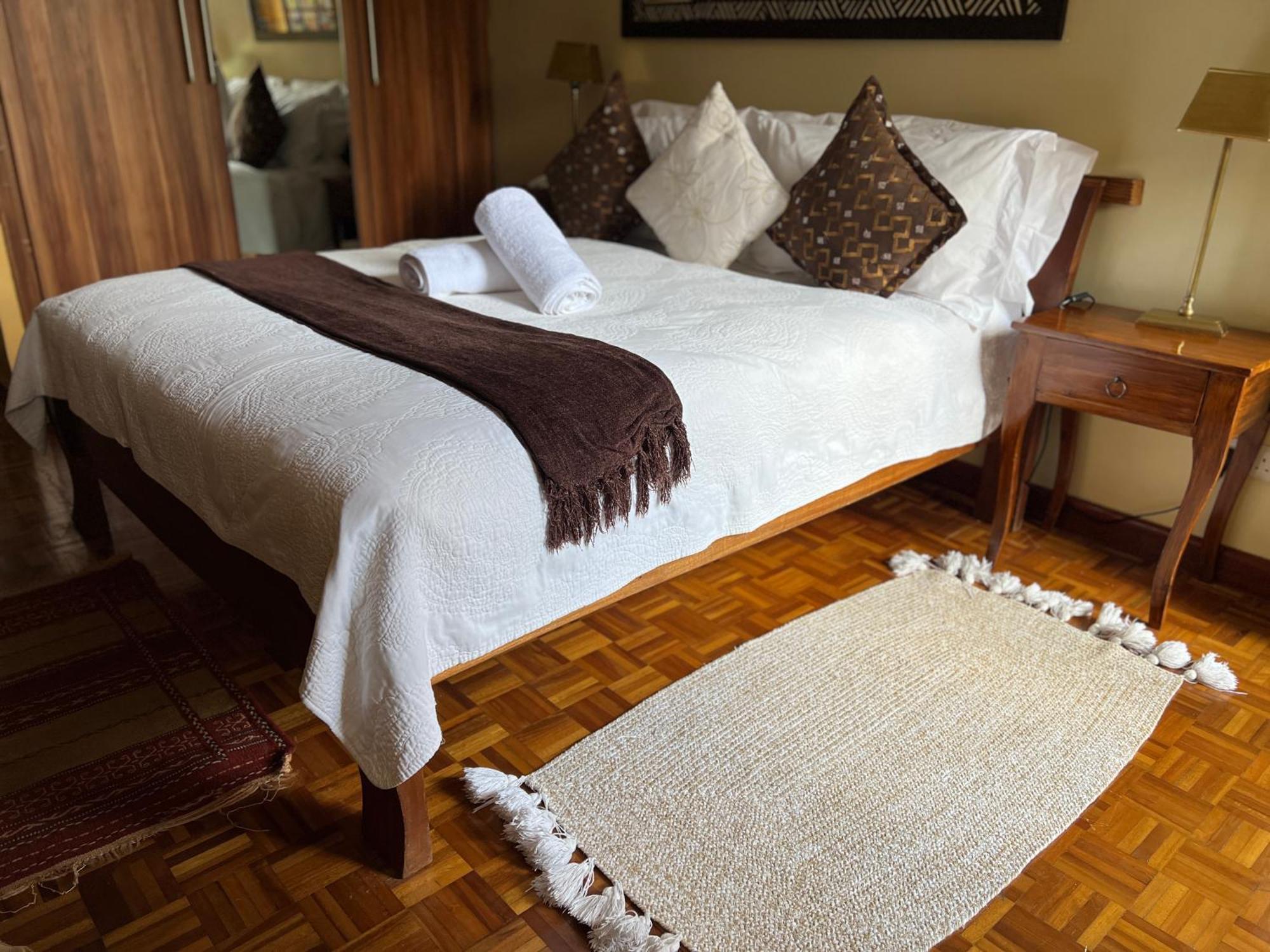 Hob House Hotel Gachie Buitenkant foto