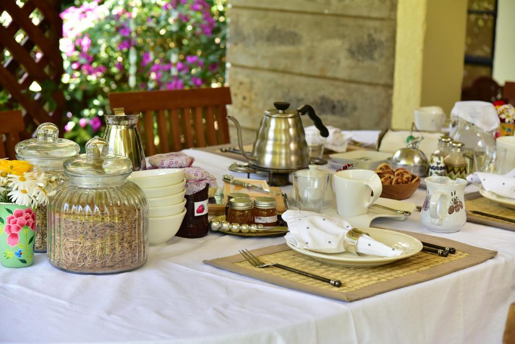 Hob House Hotel Gachie Buitenkant foto