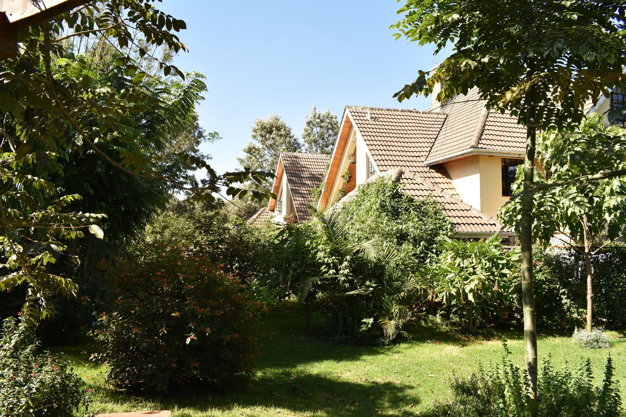 Hob House Hotel Gachie Buitenkant foto